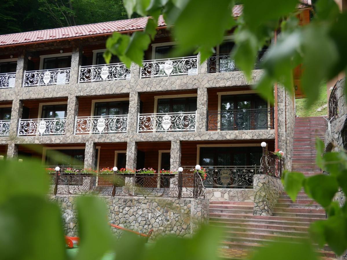 Zatyshok Hotel Svaleava Exterior foto
